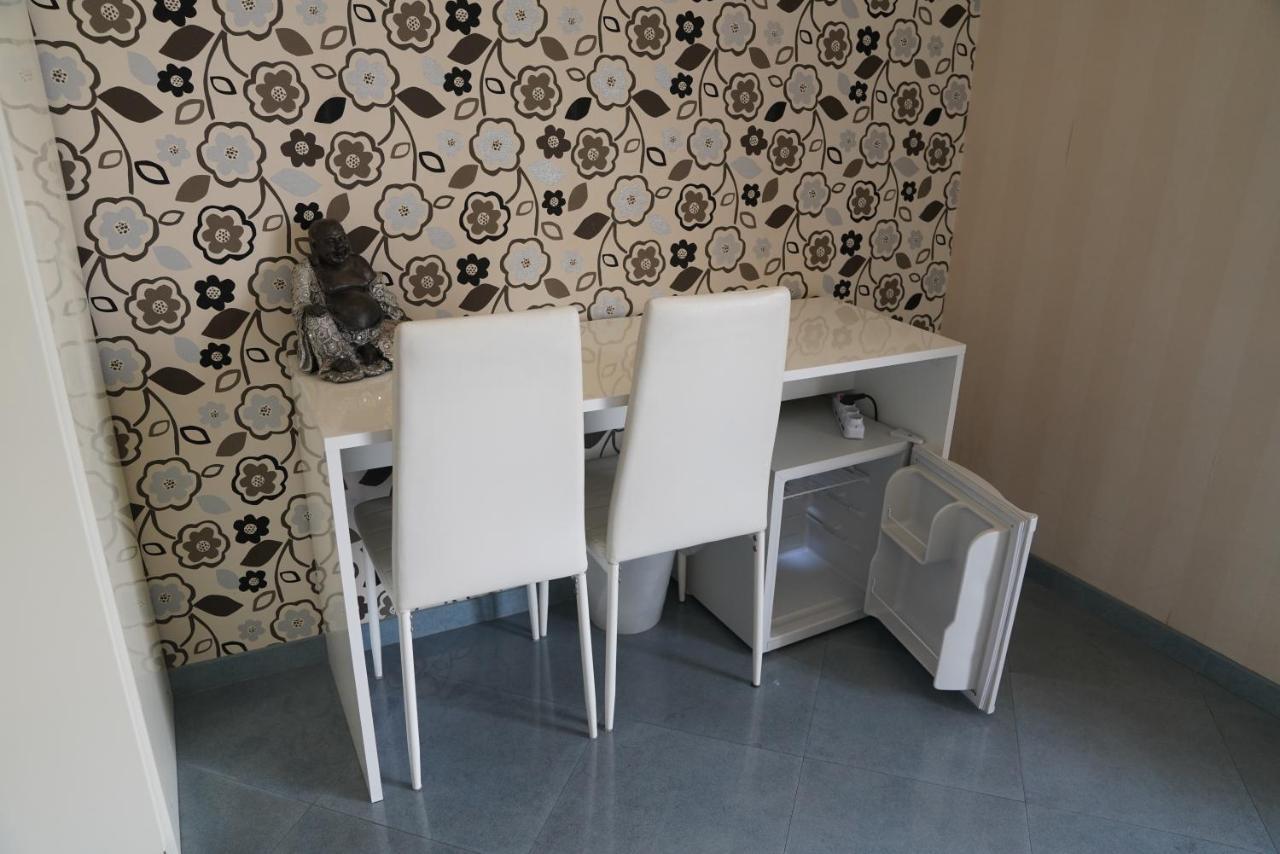 Guest House Emily Suites סורנטו מראה חיצוני תמונה