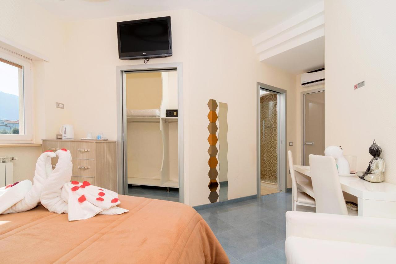 Guest House Emily Suites סורנטו מראה חיצוני תמונה