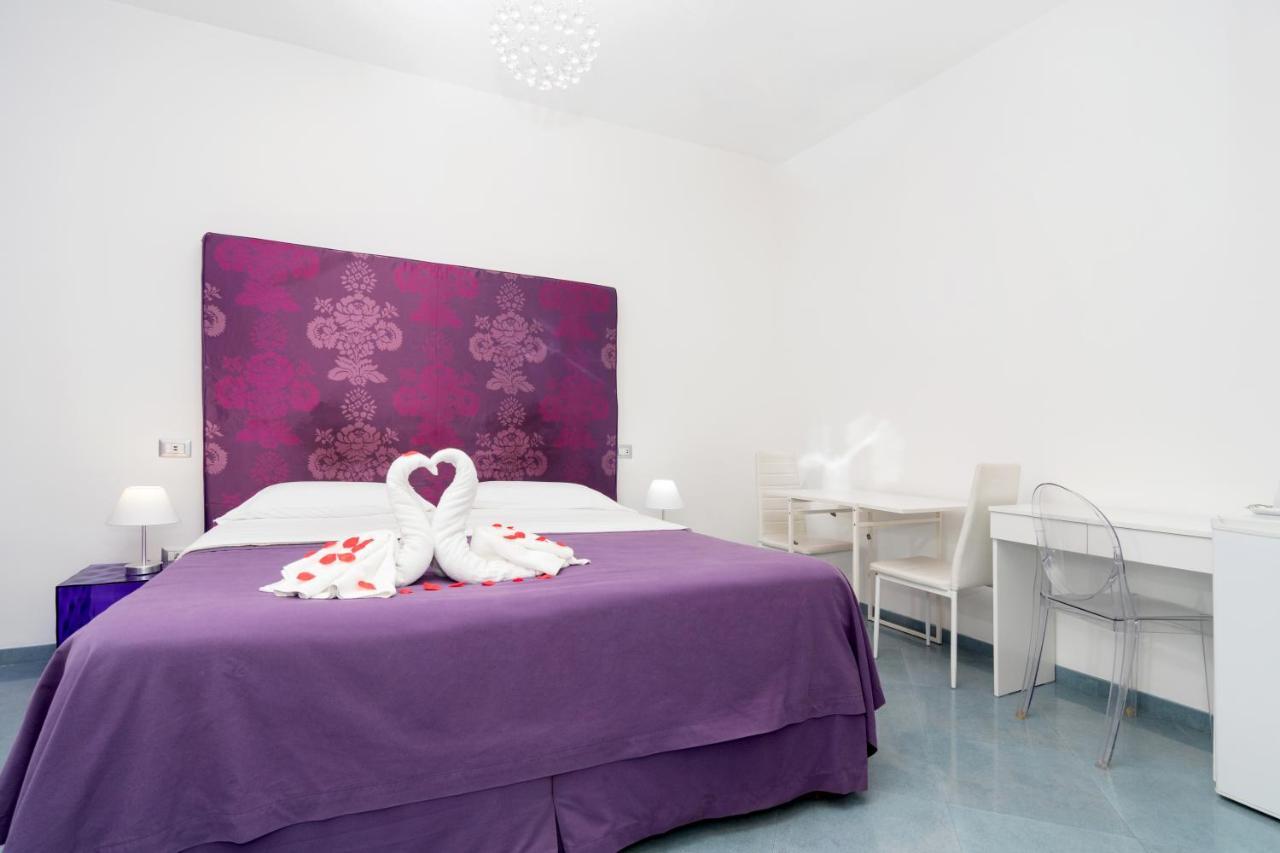Guest House Emily Suites סורנטו מראה חיצוני תמונה
