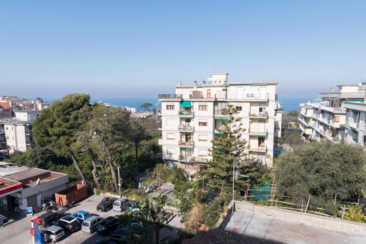 Guest House Emily Suites סורנטו מראה חיצוני תמונה