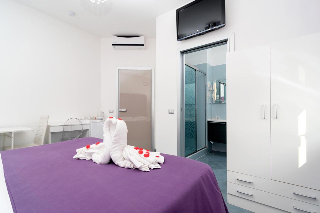Guest House Emily Suites סורנטו מראה חיצוני תמונה