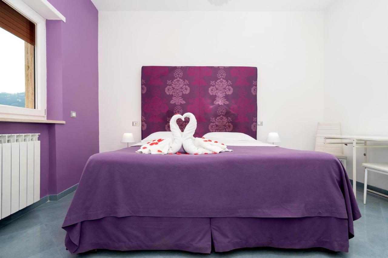 Guest House Emily Suites סורנטו מראה חיצוני תמונה