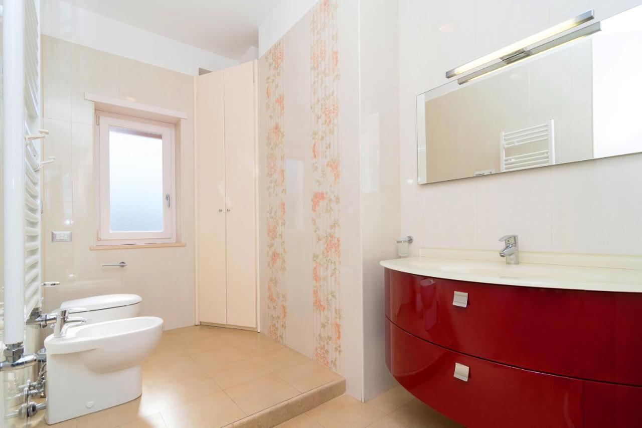 Guest House Emily Suites סורנטו מראה חיצוני תמונה
