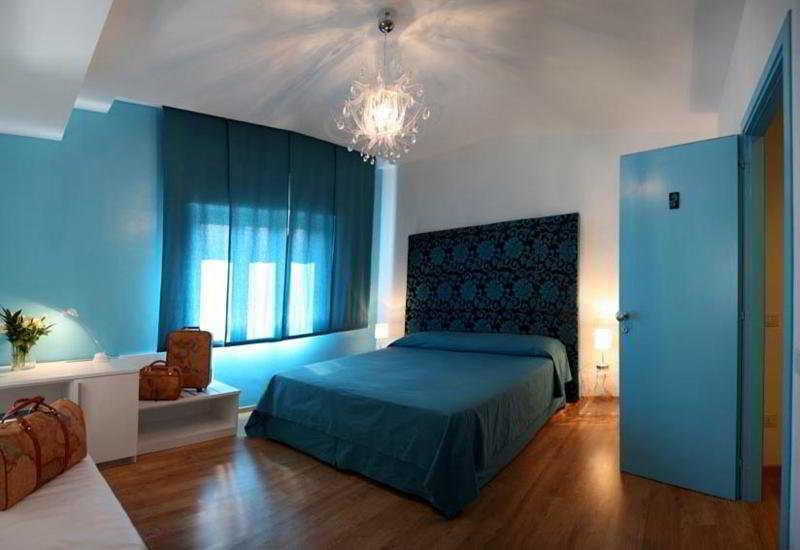 Guest House Emily Suites סורנטו מראה חיצוני תמונה