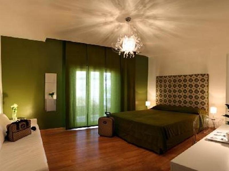 Guest House Emily Suites סורנטו מראה חיצוני תמונה